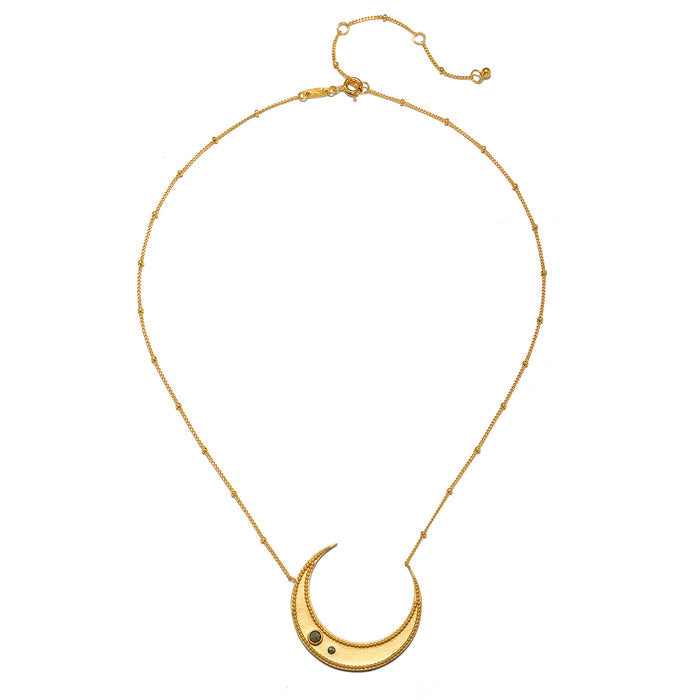 Close-up of the Eternal Guidance Moon Necklace featuring its intricate design and shining gold finish. A perfect example of spiritual jewelry, this talisman symbolizes the moon’s energy and is ideal for those interested in yoga and meditation, providing protection and nurturing.