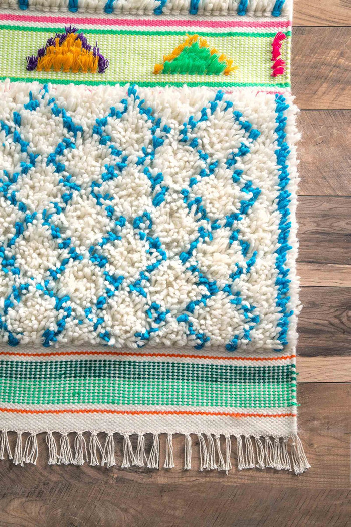 Nuloom Rugs - Hand Tufted Yelena Trellis Shag - Ivory